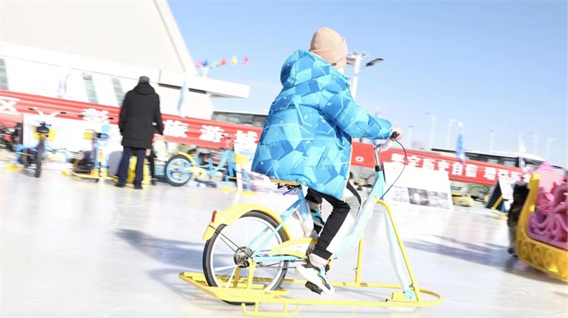 全民暢玩冰雪。格爾木市文體旅游廣電局供圖