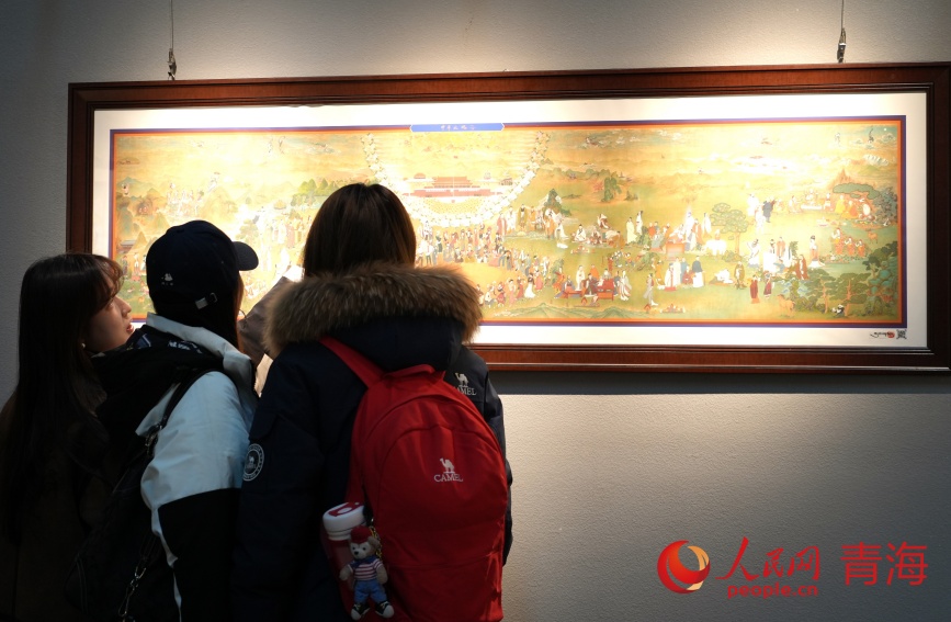 熱貢藝術(shù)作品展。人民網(wǎng)記者 甘海瓊攝